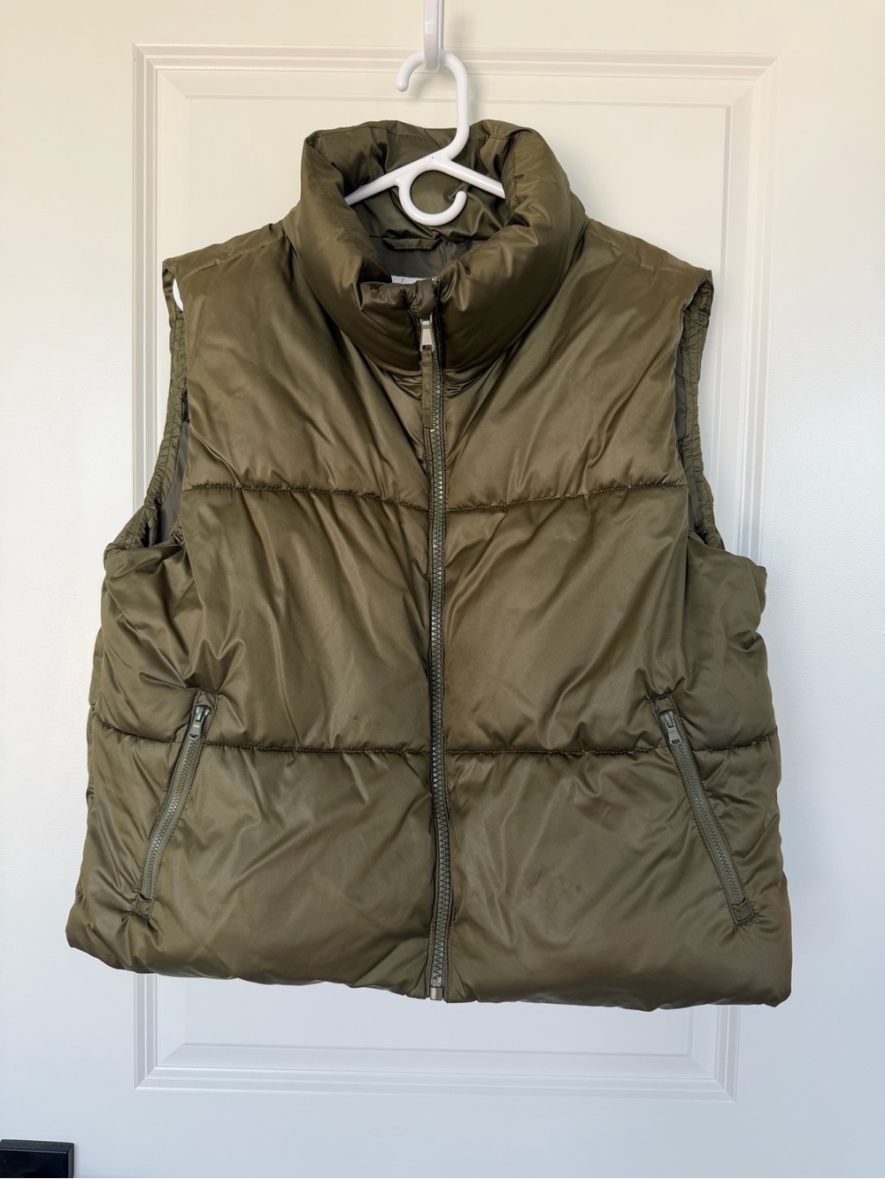 Old Navy Olive Green Quilted Puffer Vest